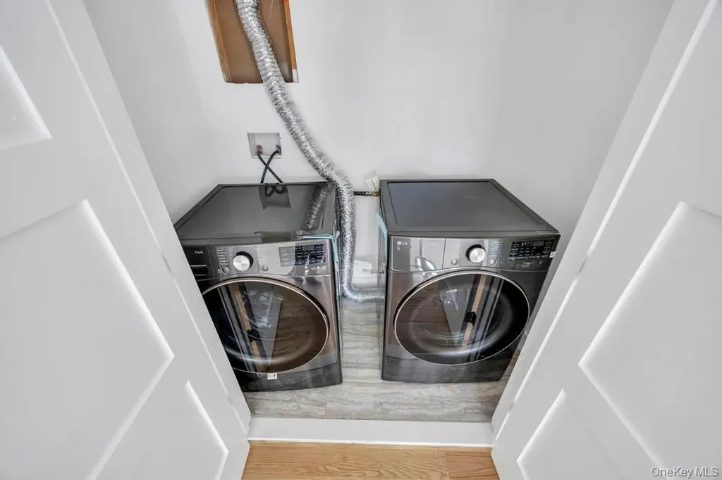 45 Ramble Lane Levittown NY 11756