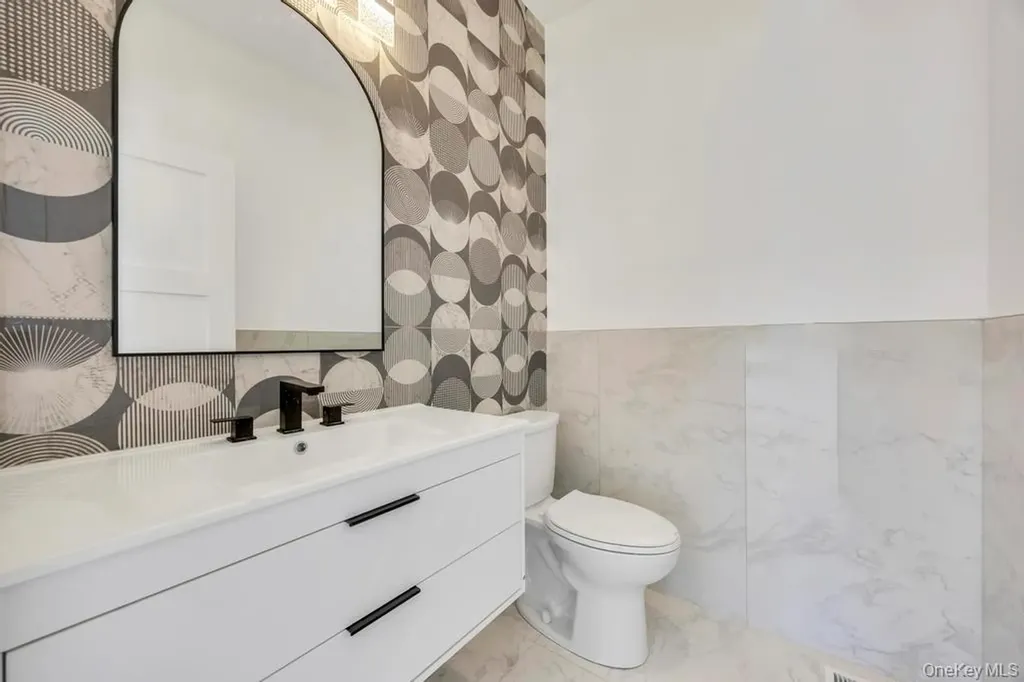 45 Ramble Lane Levittown NY 11756