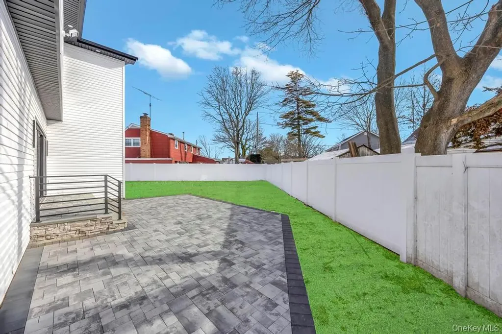 45 Ramble Lane Levittown NY 11756