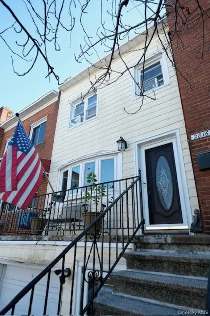 2816 Collis Place Bronx NY 10465