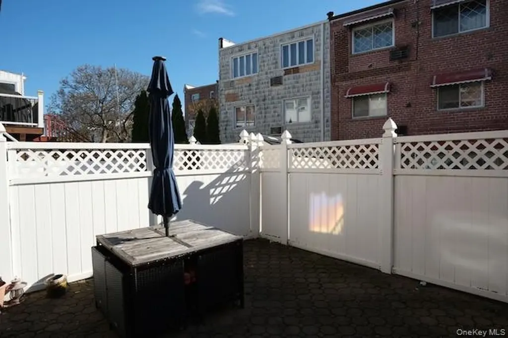 2816 Collis Place Bronx NY 10465