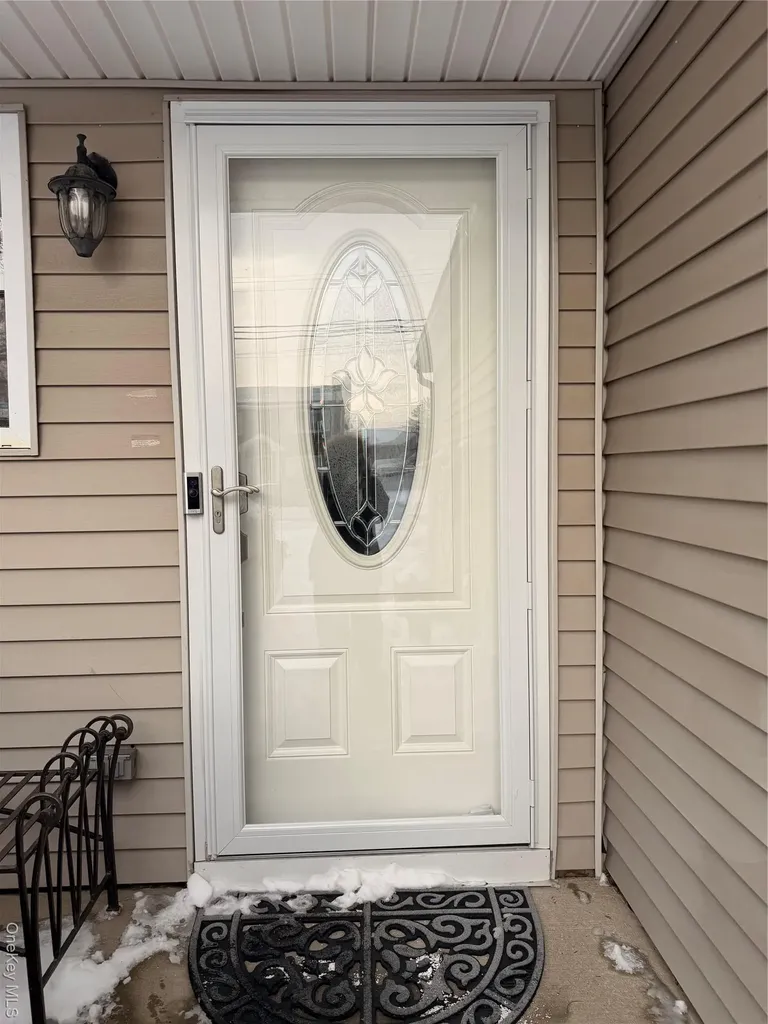 2712 Schleigel Boulevard Amityville NY 11701
