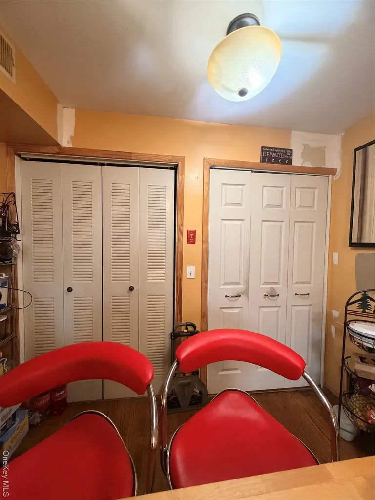 2712 Schleigel Boulevard Amityville NY 11701