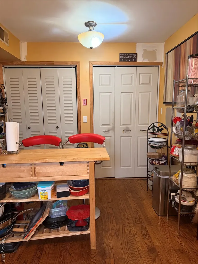 2712 Schleigel Boulevard Amityville NY 11701