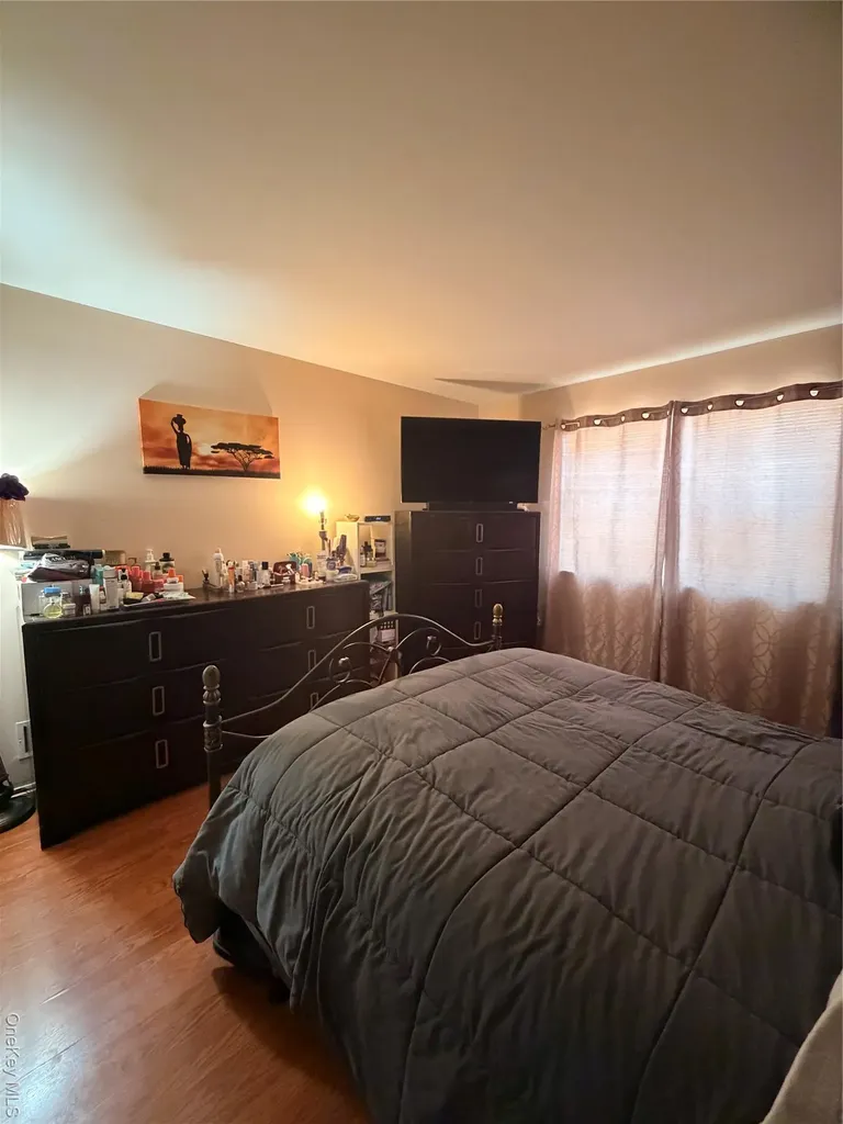 2712 Schleigel Boulevard Amityville NY 11701