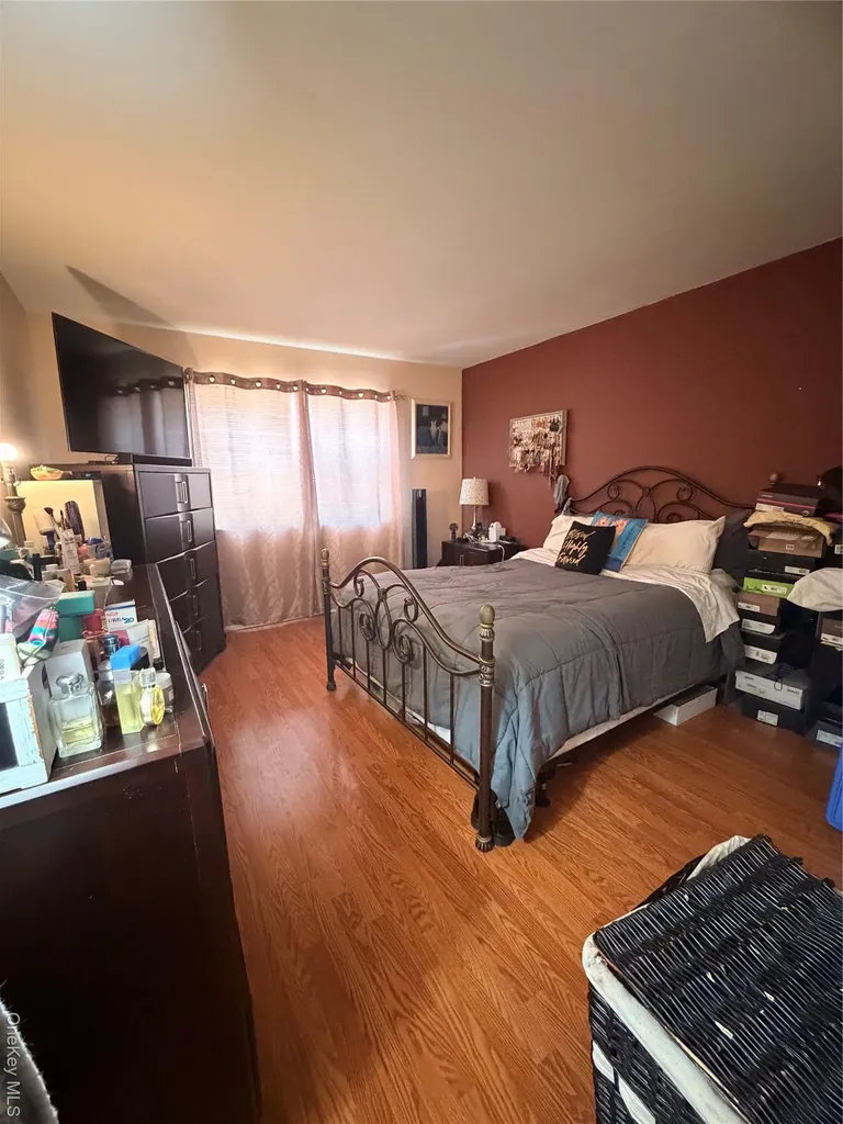 2712 Schleigel Boulevard Amityville NY 11701