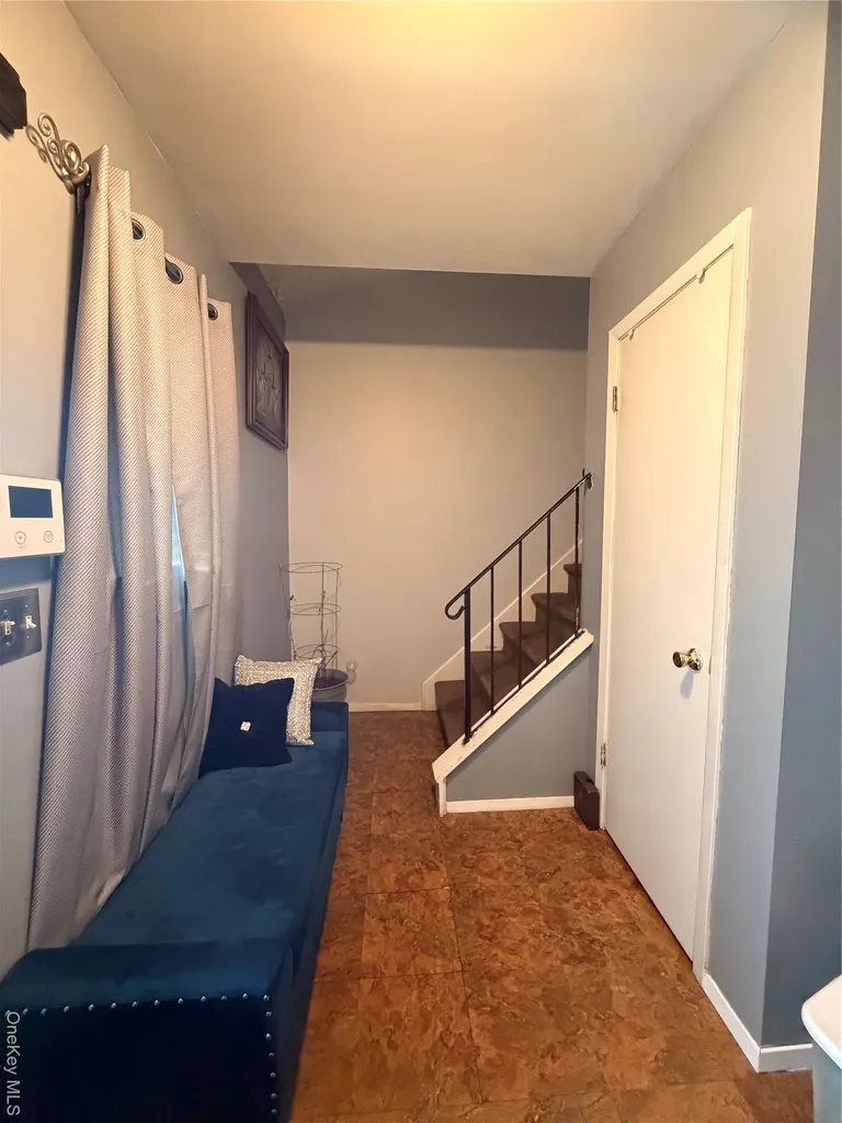 2712 Schleigel Boulevard Amityville NY 11701