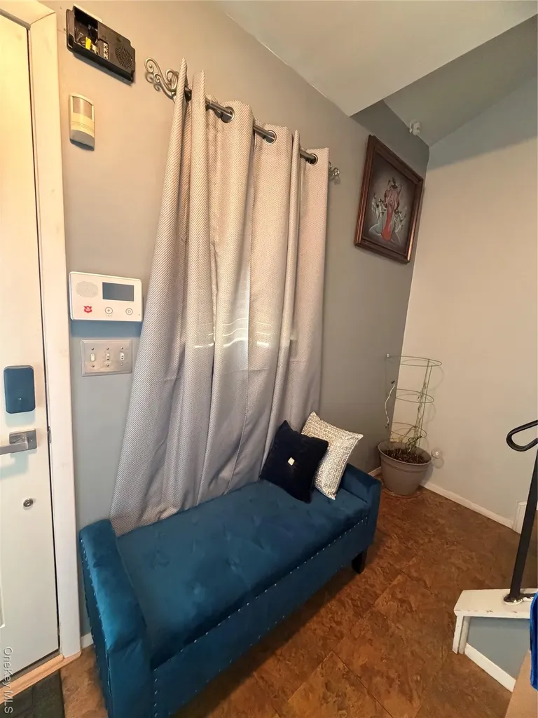 2712 Schleigel Boulevard Amityville NY 11701