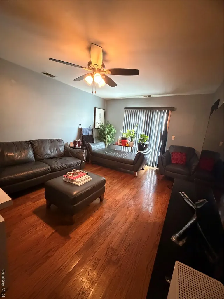 2712 Schleigel Boulevard Amityville NY 11701