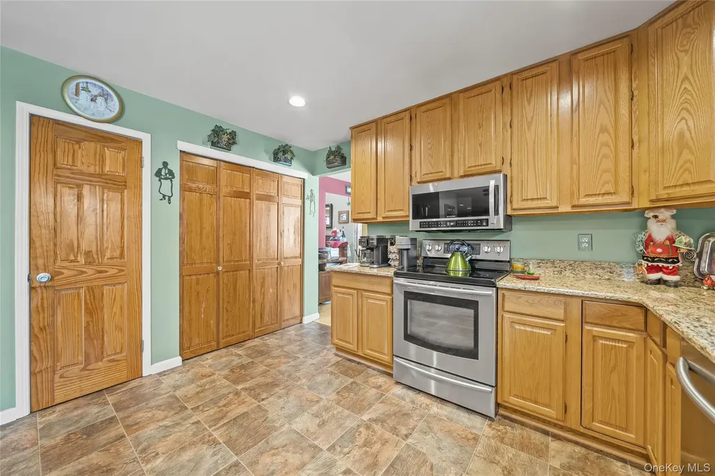 3 Crystal Brook Court Islip NY 11751