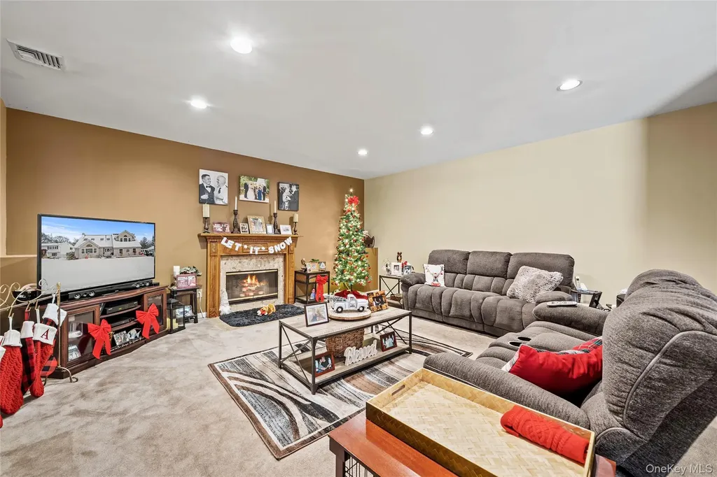 3 Crystal Brook Court Islip NY 11751