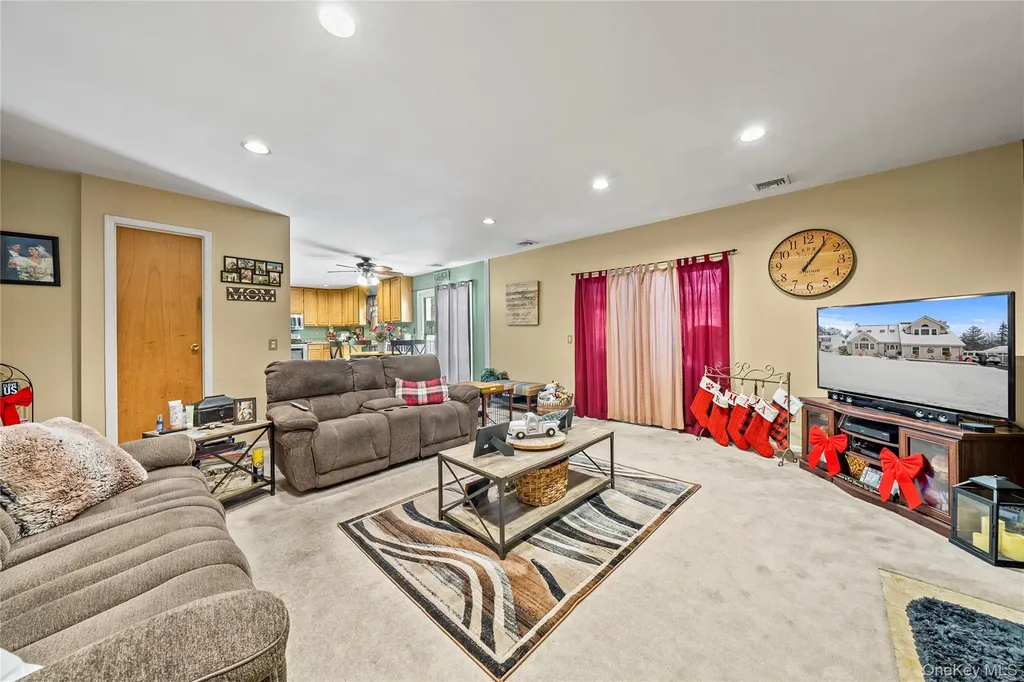 3 Crystal Brook Court Islip NY 11751