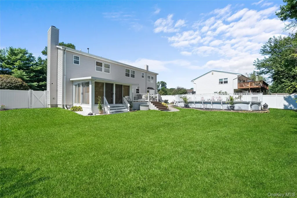 3 Crystal Brook Court Islip NY 11751
