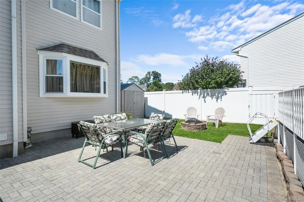 3 Crystal Brook Court Islip NY 11751