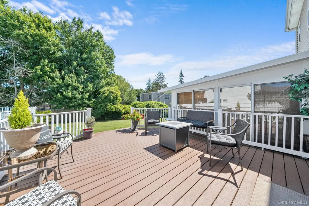 3 Crystal Brook Court Islip NY 11751