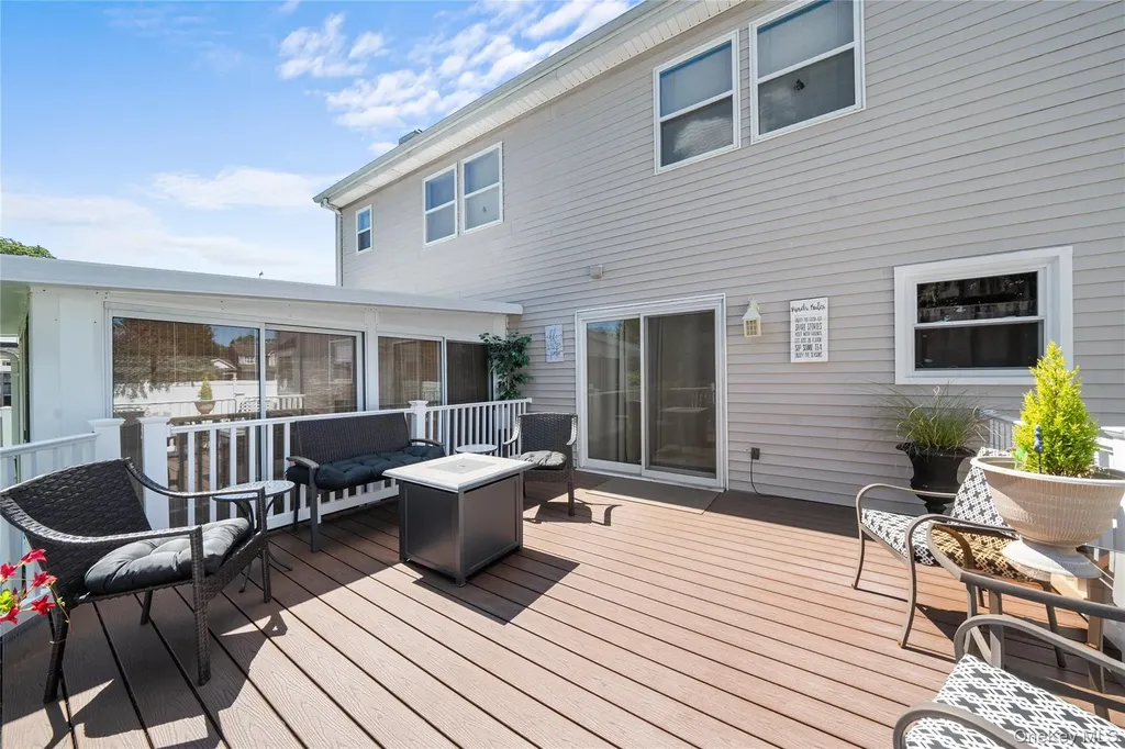 3 Crystal Brook Court Islip NY 11751