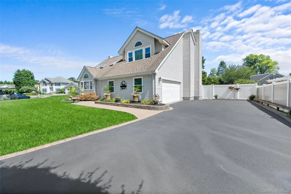 3 Crystal Brook Court Islip NY 11751