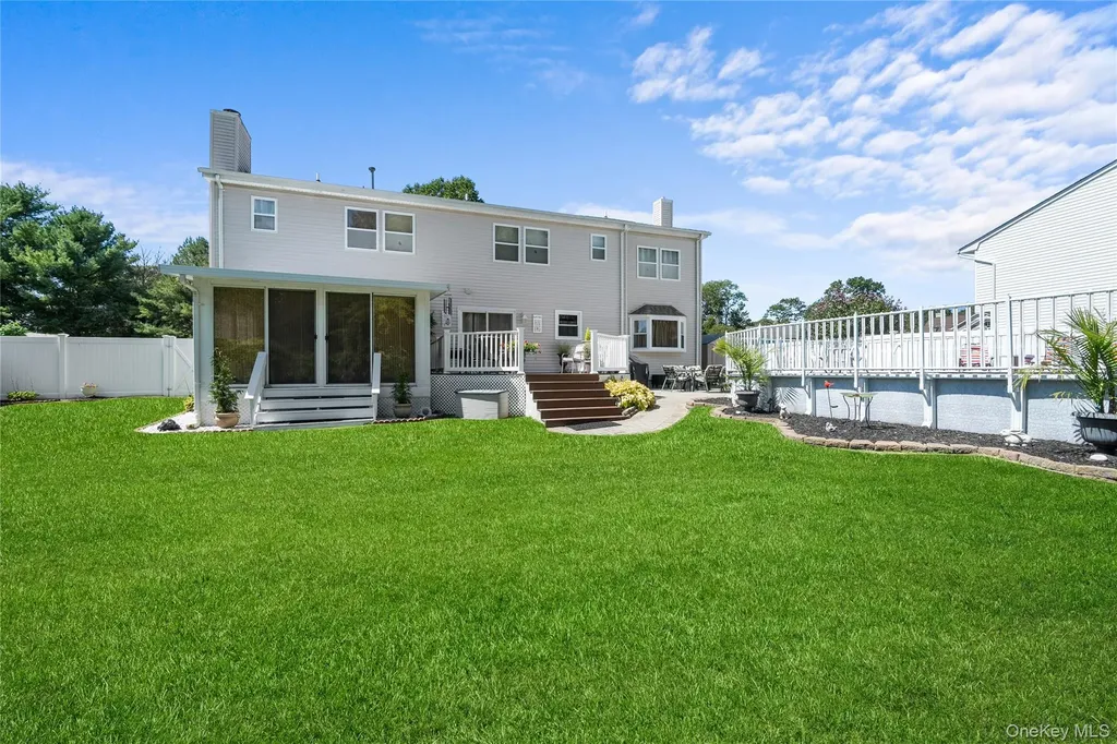 3 Crystal Brook Court Islip NY 11751