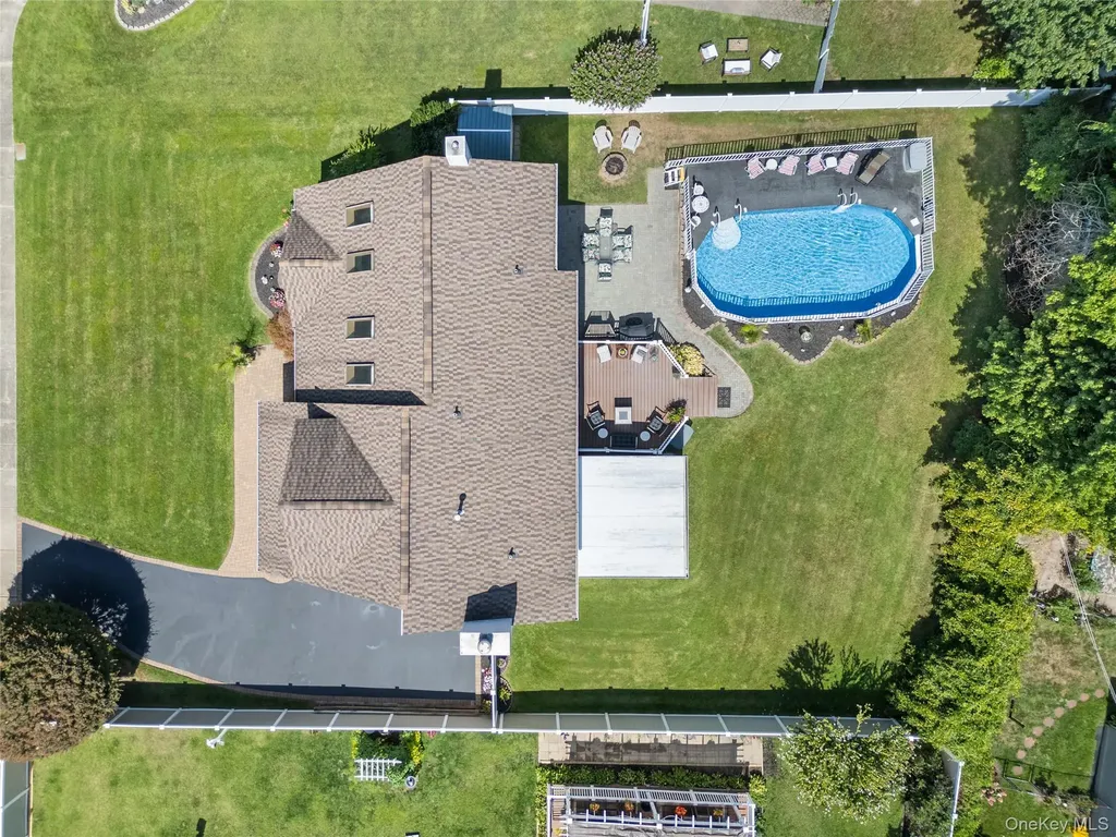 3 Crystal Brook Court Islip NY 11751