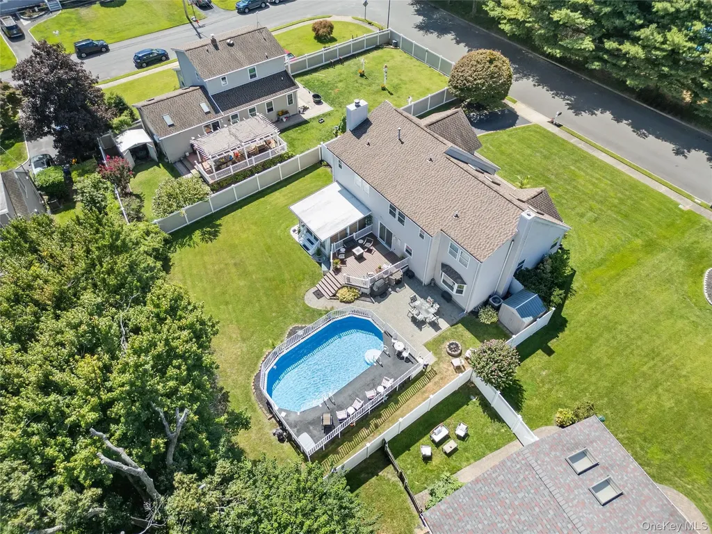 3 Crystal Brook Court Islip NY 11751
