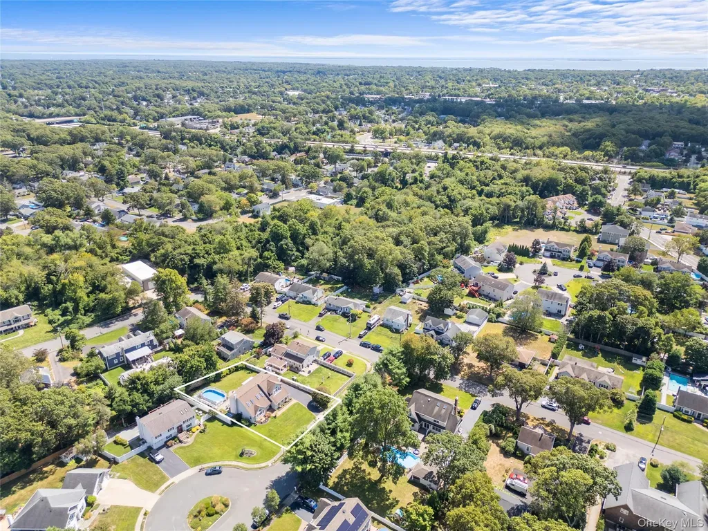 3 Crystal Brook Court Islip NY 11751