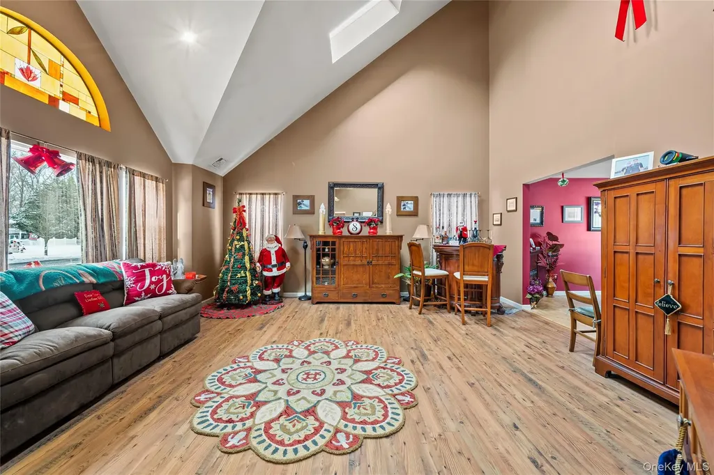 3 Crystal Brook Court Islip NY 11751