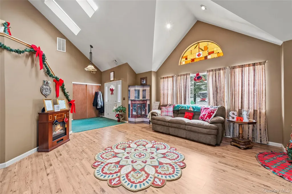 3 Crystal Brook Court Islip NY 11751