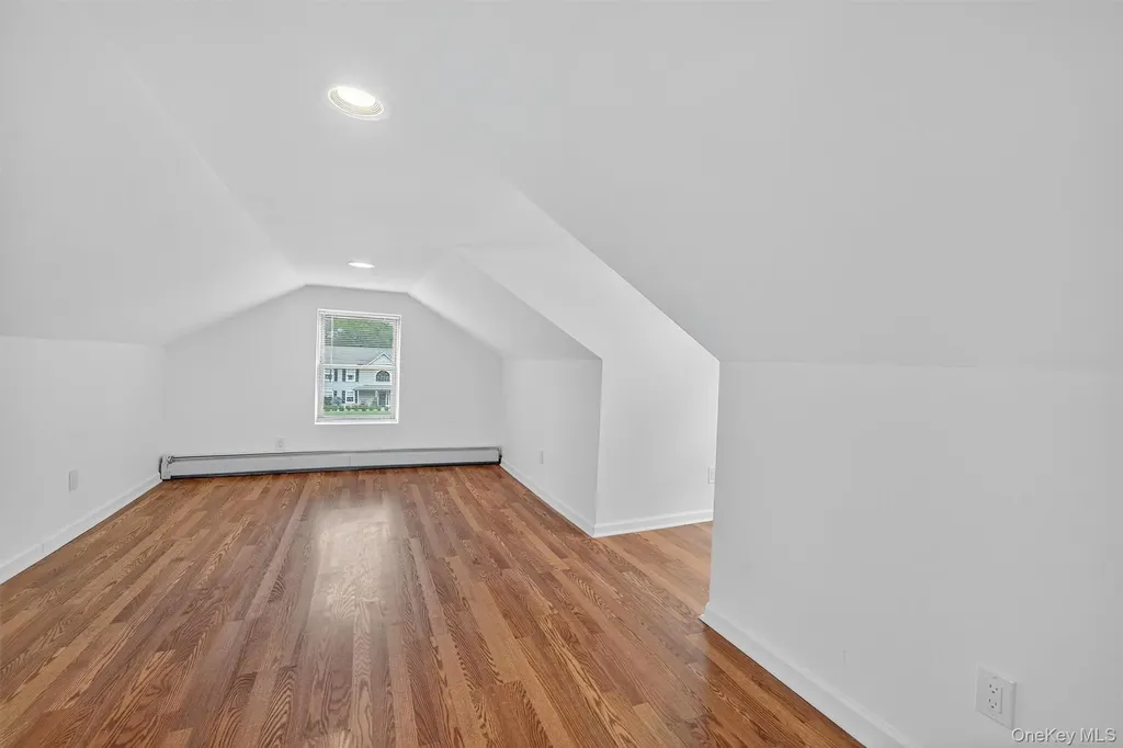 85 Holloran Road New Windsor NY 12553