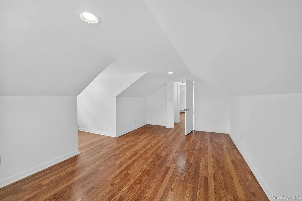 85 Holloran Road New Windsor NY 12553