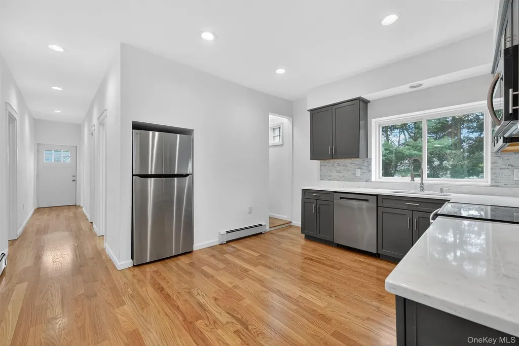 85 Holloran Road New Windsor NY 12553