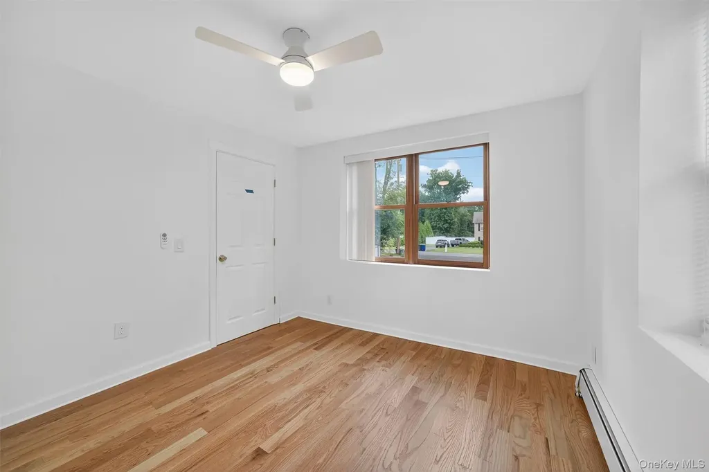 85 Holloran Road New Windsor NY 12553