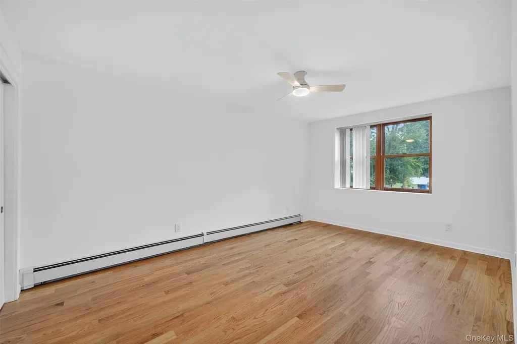 85 Holloran Road New Windsor NY 12553