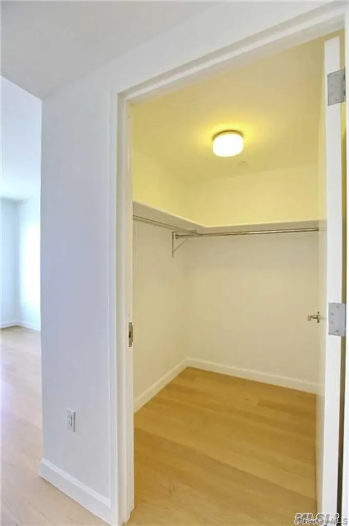 13835 39th Avenue Flushing NY 11354