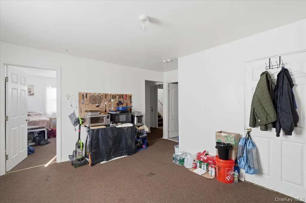 56 Park Lane Medford NY 11763