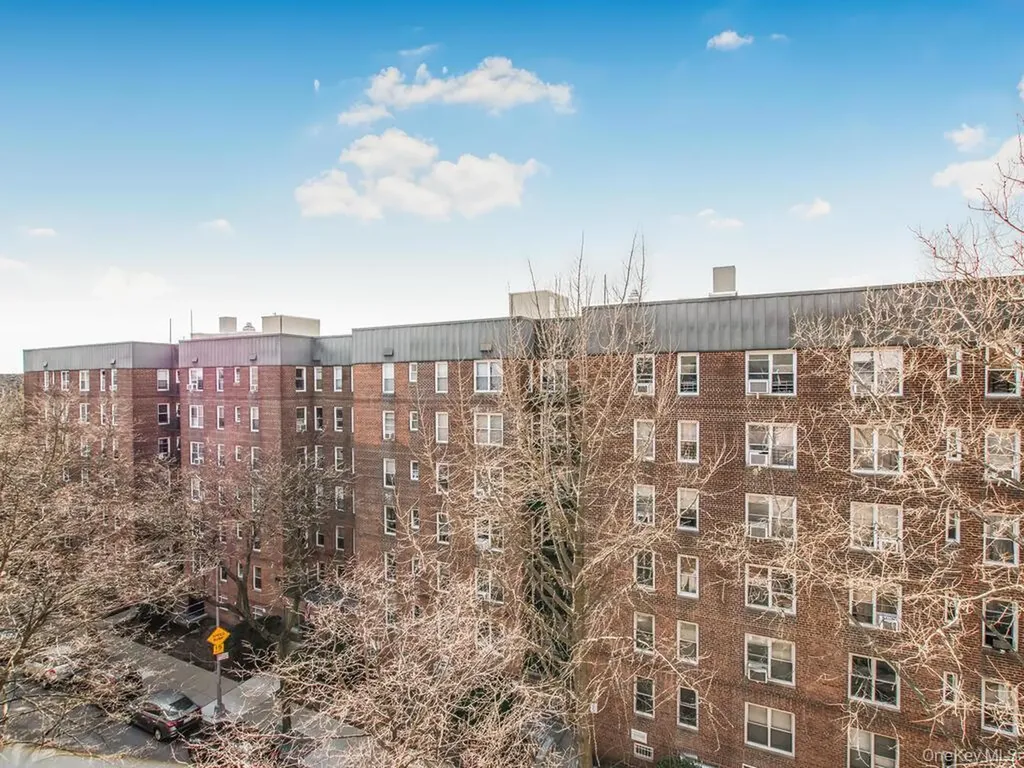 1480 Thieriot Avenue Bronx NY 10460