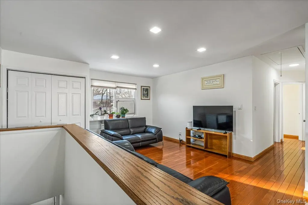 218-07 73rd Avenue Bayside NY 11364