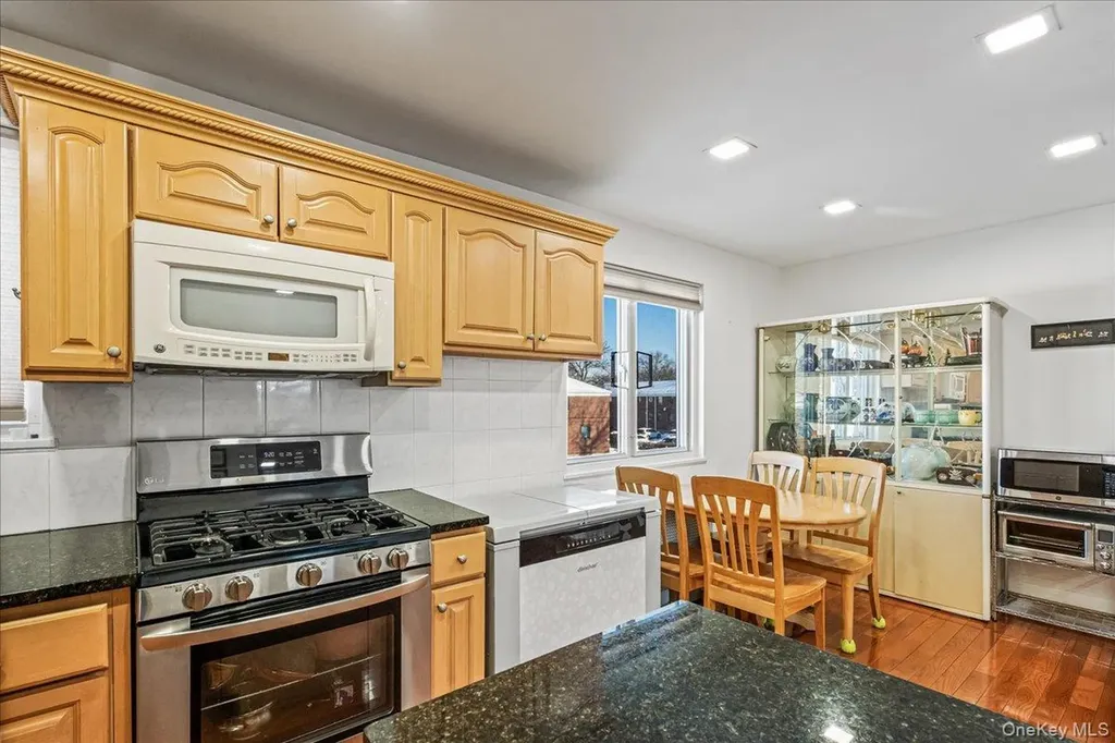 218-07 73rd Avenue Bayside NY 11364