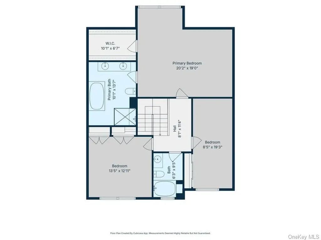 17 Windsor Gate Drive North Hills NY 11040