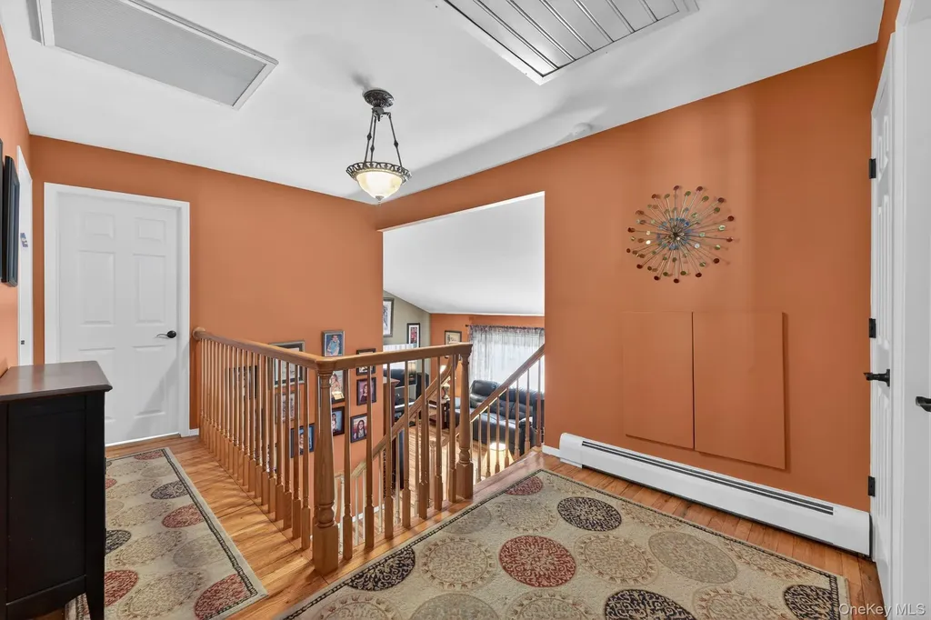 18 Hill Lane Smithtown NY 11787