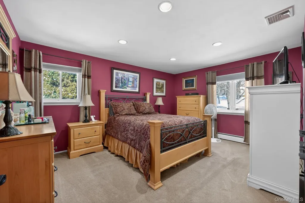 18 Hill Lane Smithtown NY 11787