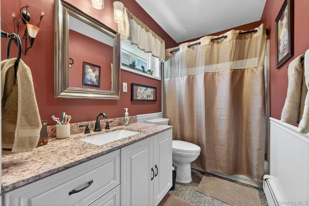 18 Hill Lane Smithtown NY 11787