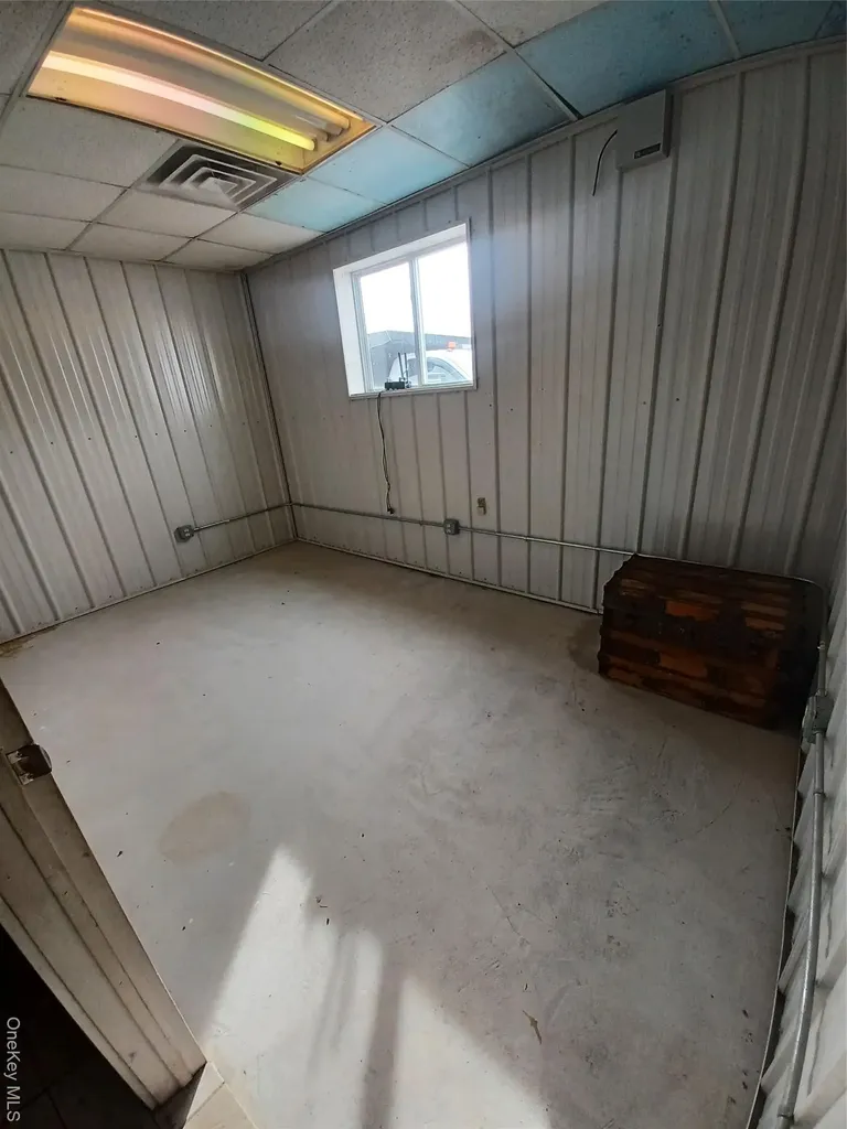 384 Onion Avenue New Hampton NY 10958