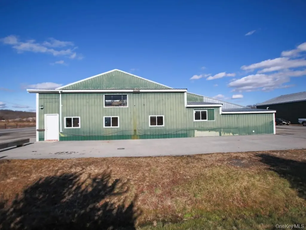 384 Onion Avenue New Hampton NY 10958