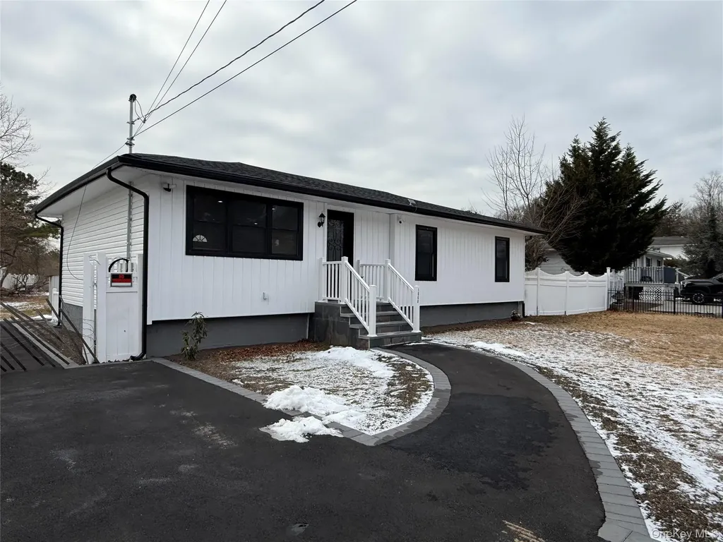 1068 Connetquot Avenue Central Islip NY 11722