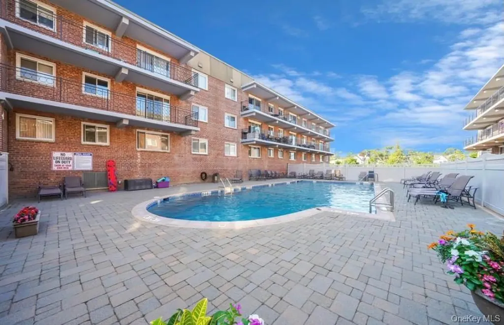 200 Atlantic Avenue Lynbrook NY 11563