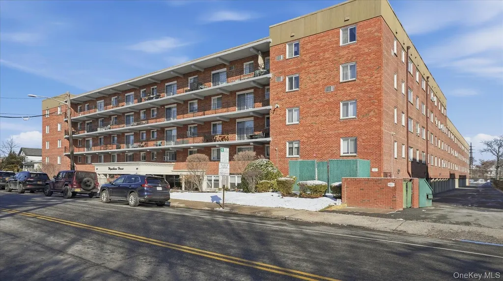 200 Atlantic Avenue Lynbrook NY 11563