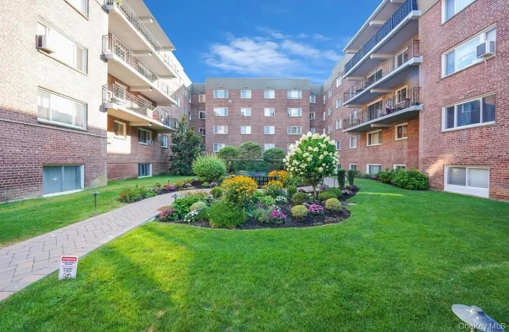200 Atlantic Avenue Lynbrook NY 11563