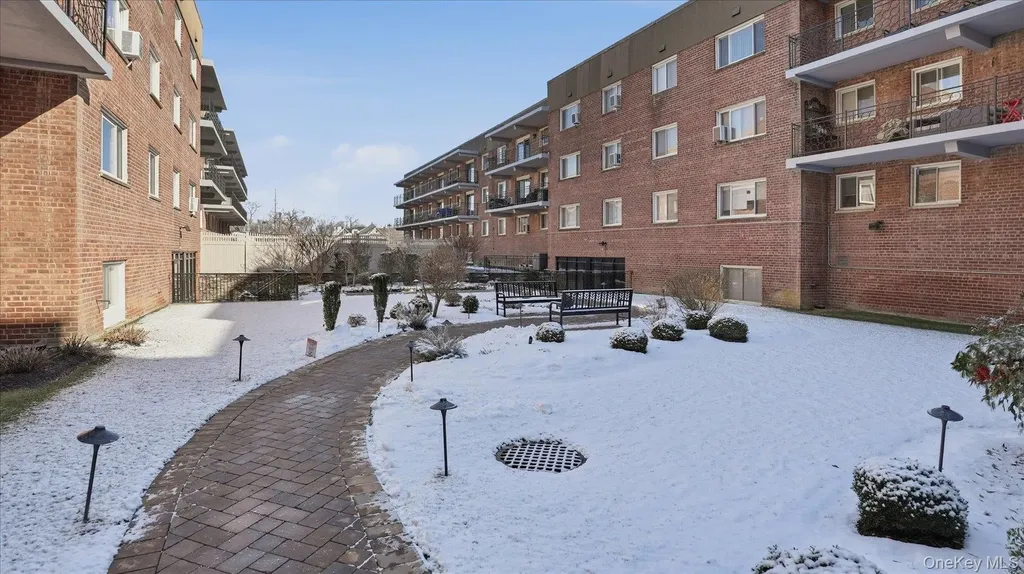 200 Atlantic Avenue Lynbrook NY 11563