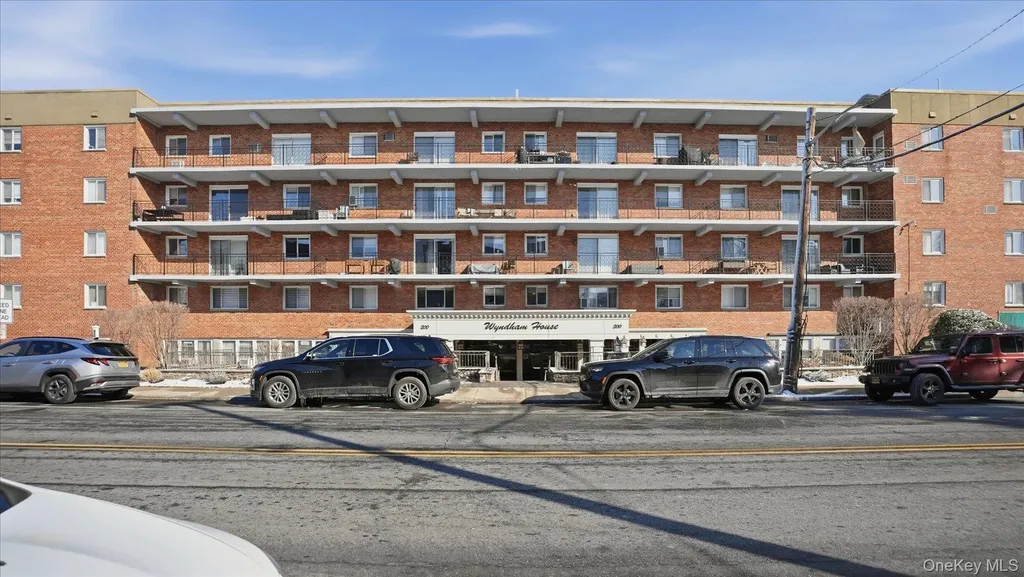 200 Atlantic Avenue Lynbrook NY 11563
