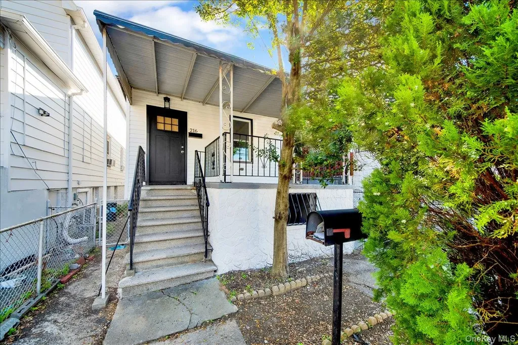 216 Pugsley Avenue Bronx NY 10473